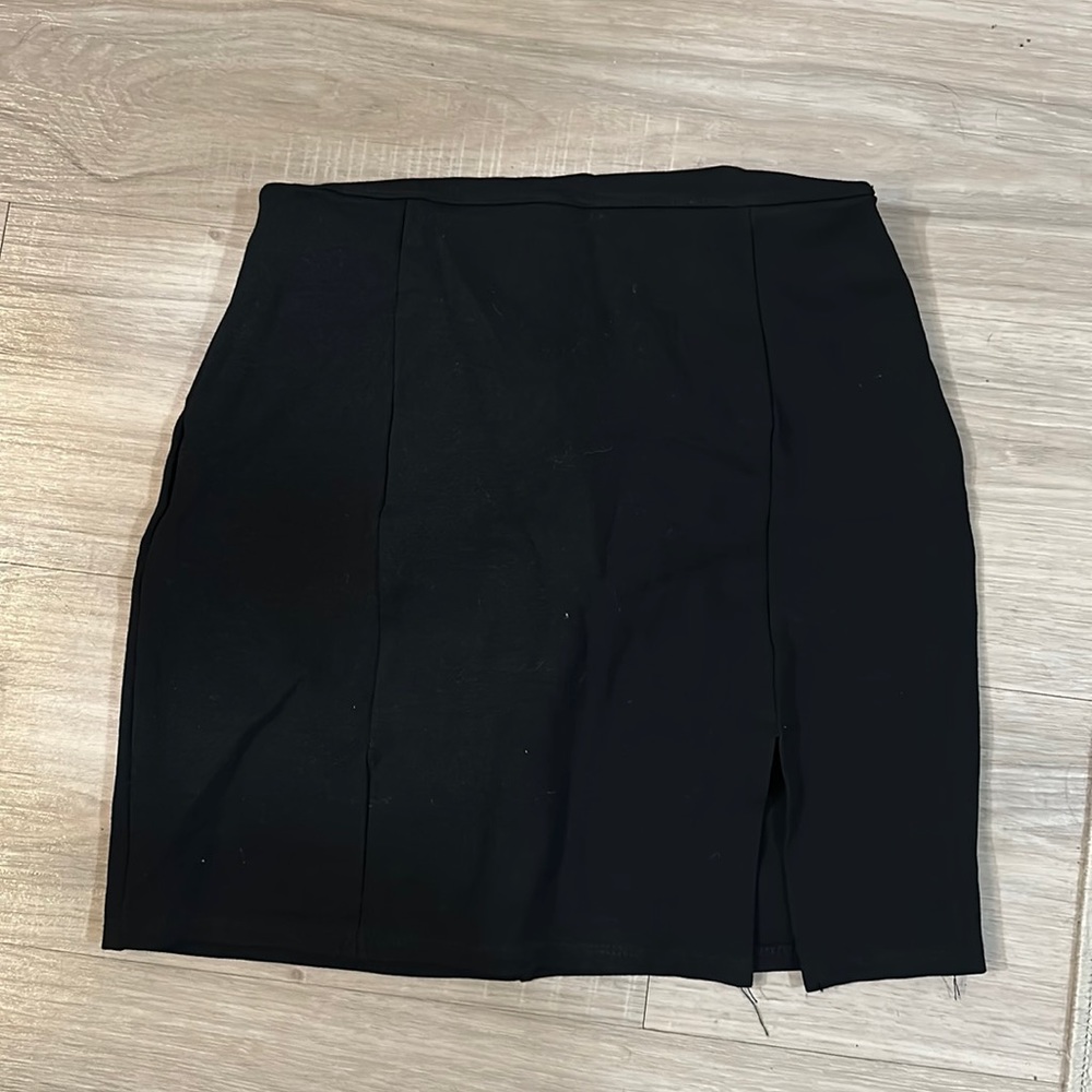 Black stretchy mini skirt